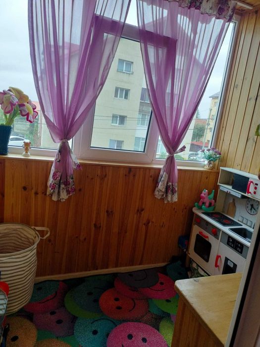 Apartament 3 camere de vânzare