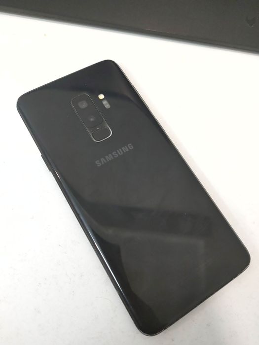 Galaxy s9+ в хорошем состоянии