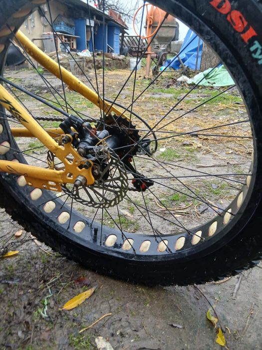 Vand bicicleta caraiman, specifica pentru munte