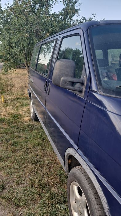 t4 caravelle 9 locuri