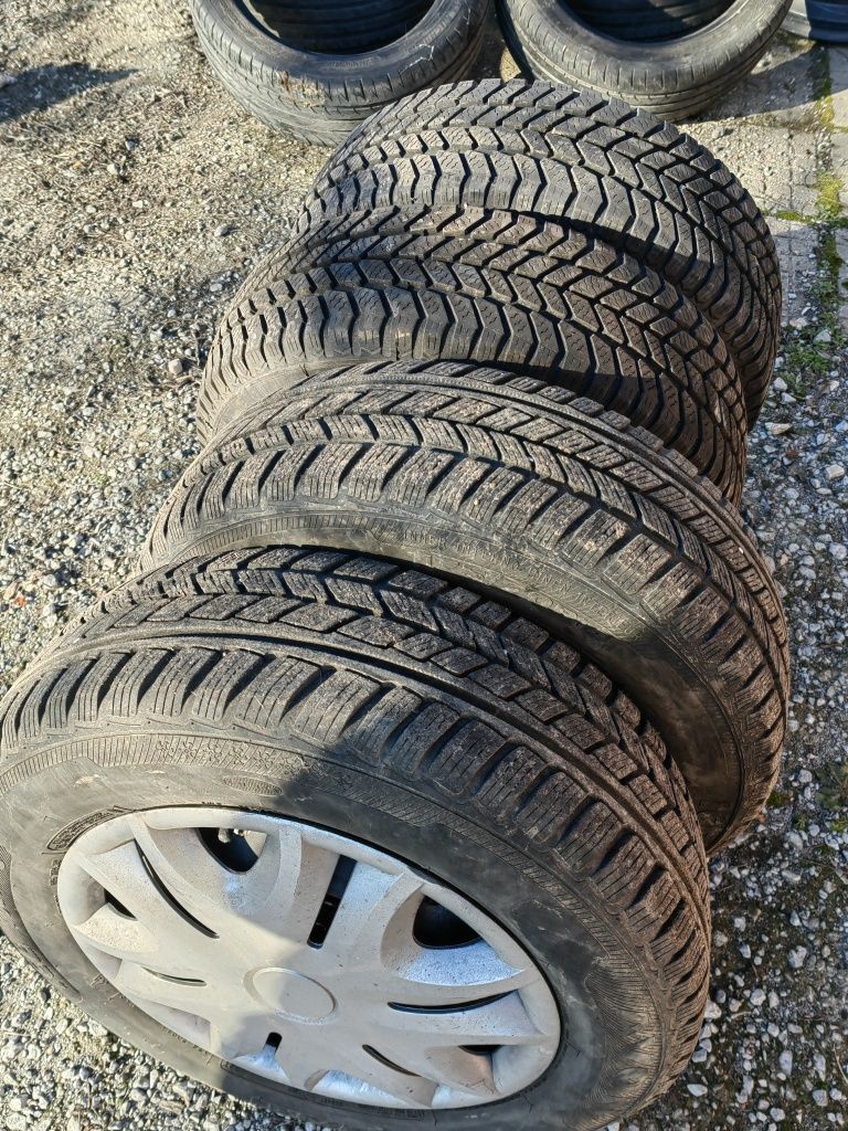 Метални джанти 14цола със зимни гуми