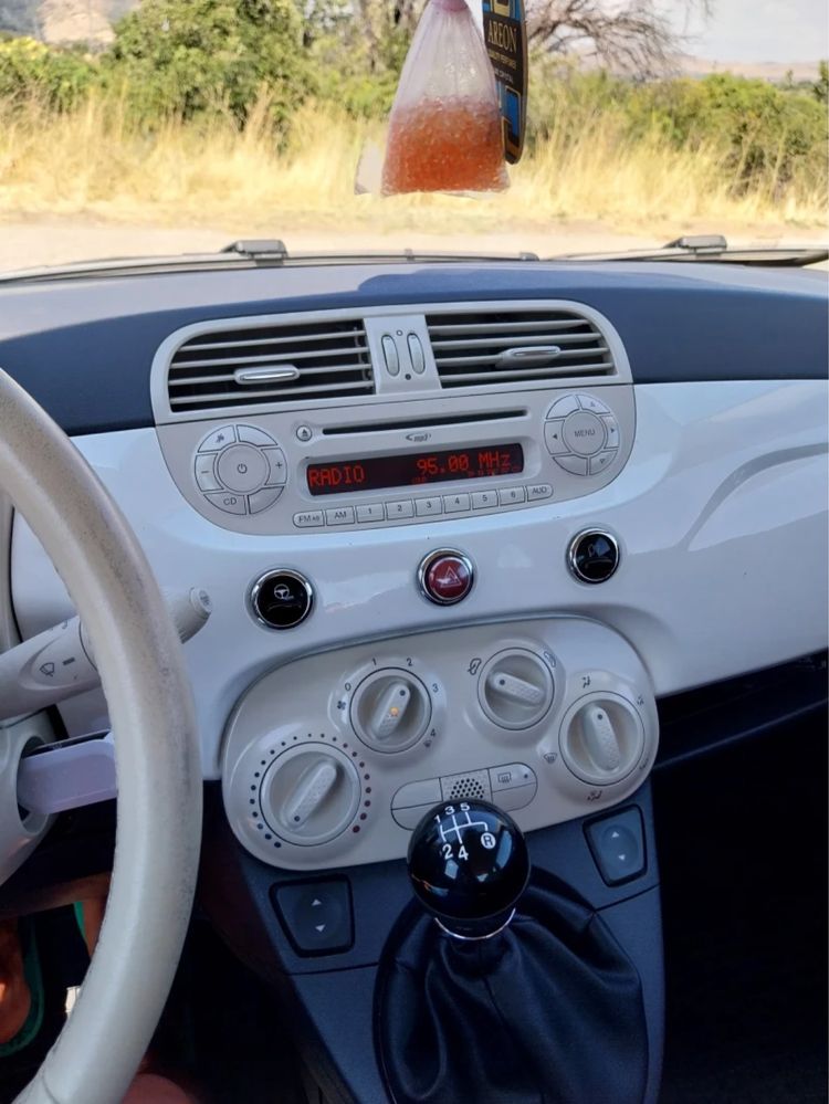 Fiat 500 2010 година