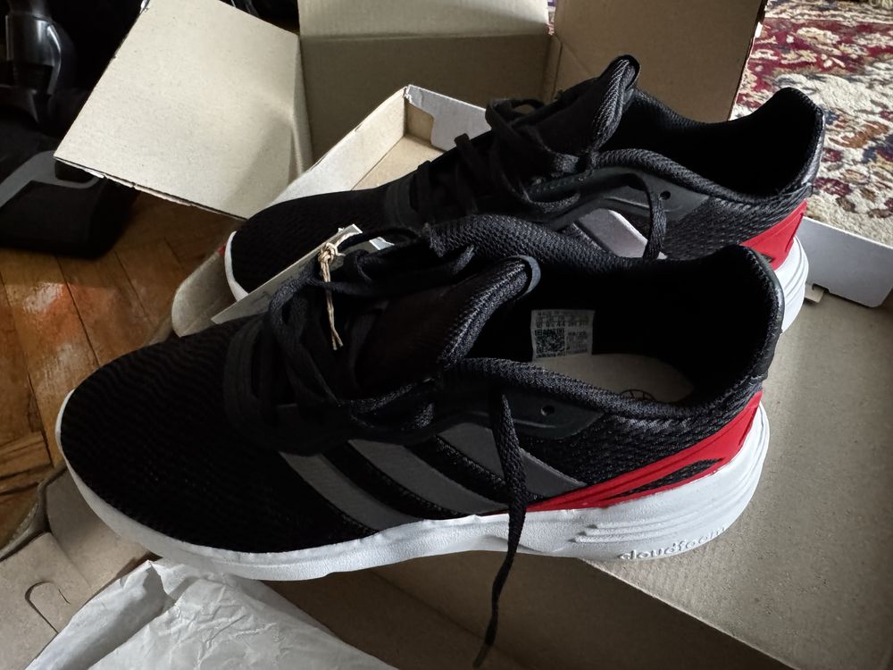 Маратонки Adidas