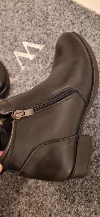 Vand ghete dama imblanite, mărimea 39, purtate o data