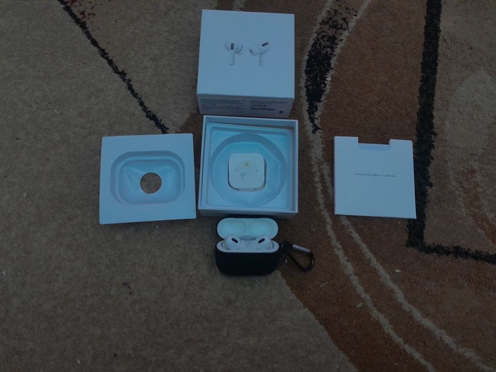 Продам AirPods pro