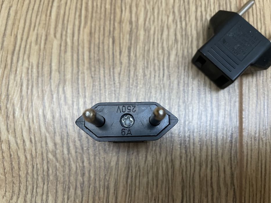 Vand adaptor /adaptoare priza USA SUA America