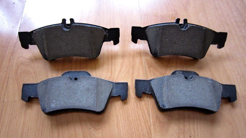 TEXTAR, Комплект Накладки, Задни за MERCEDES CLS W219 и Е-класа W211