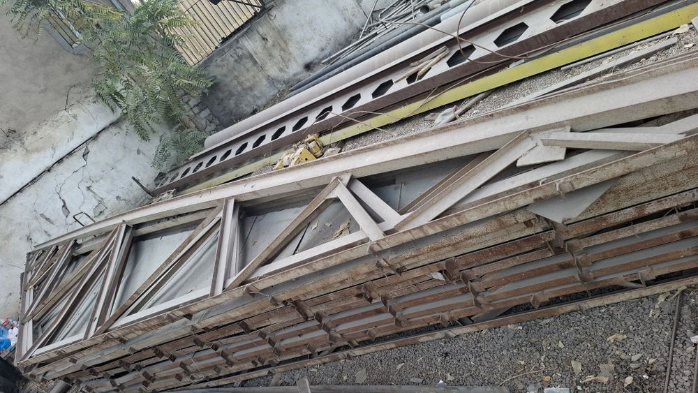 Ferma sotiladi, holati yaxshi.