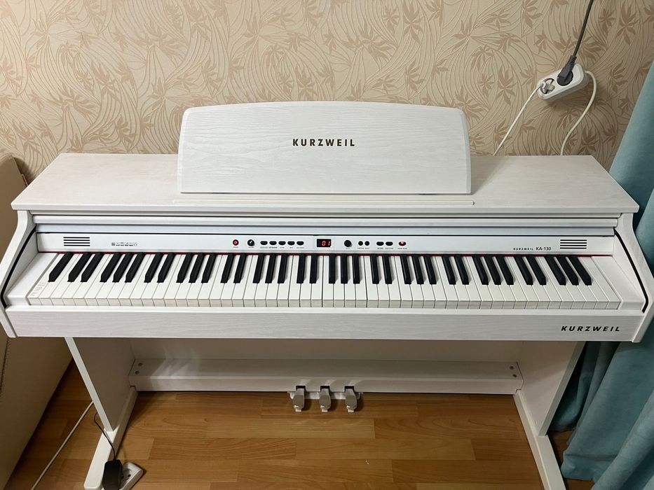 Цифровое фортепиано.КURZWEIL KA-130