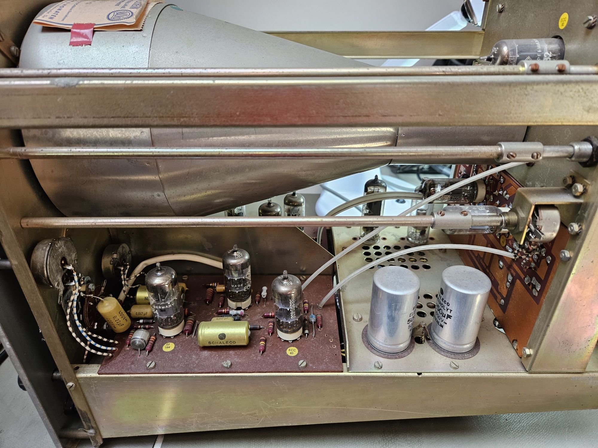 Osciloscop vintage cu lămpi Hameg HM112