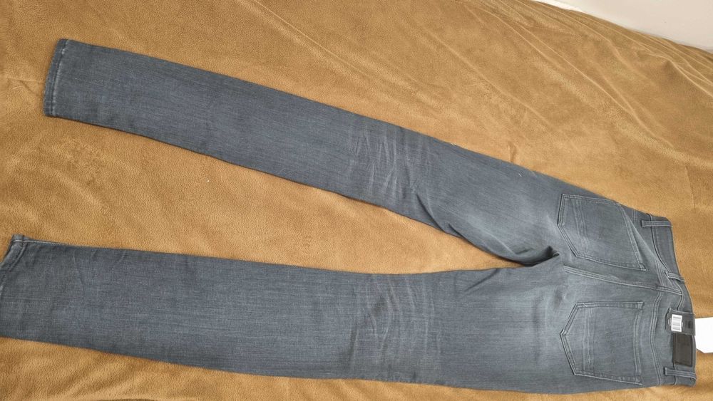 Дамски дънки Levi's и Tommy Hilfiger