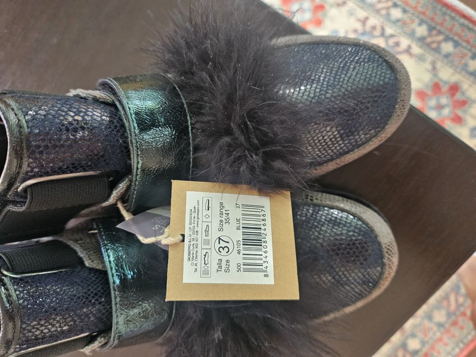 Красиви, нови боти Goseppo, на платформа.