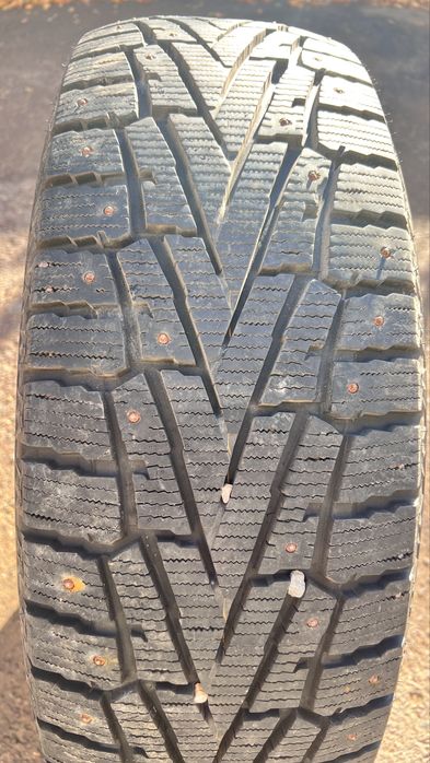Шины, колеса, шипованные