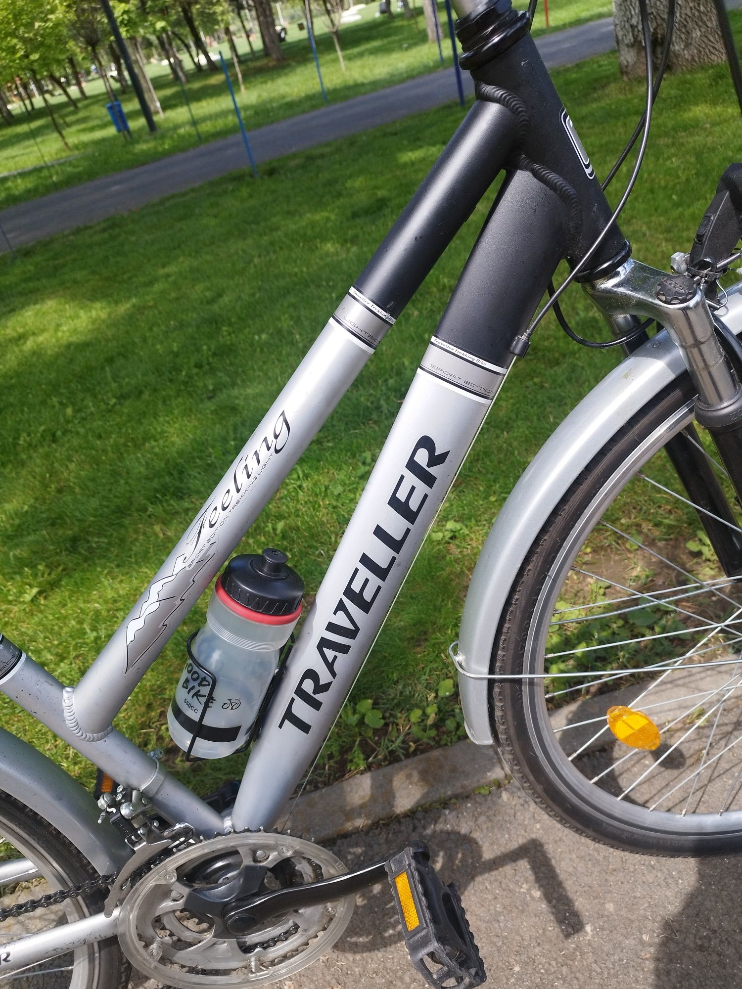 Vând bicicleta nemțească marca TRAVELLER.