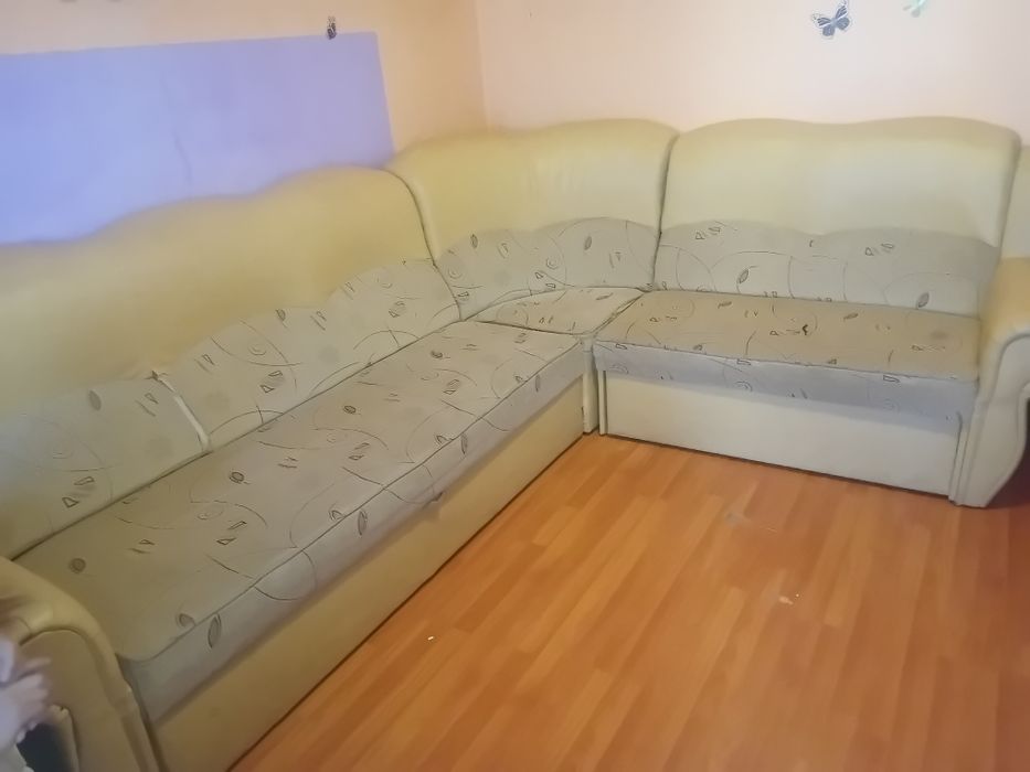 Vând colțar extensibil cu ladă depozitare stare foarte bună