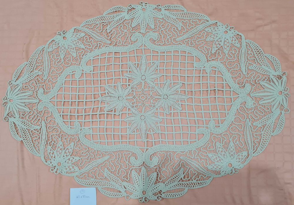 Vand diverse mileuri din macrame