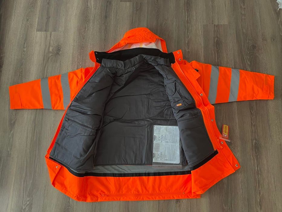 НОВО водоустойчиво двойно яке, подходящо за целогодишно ползване.