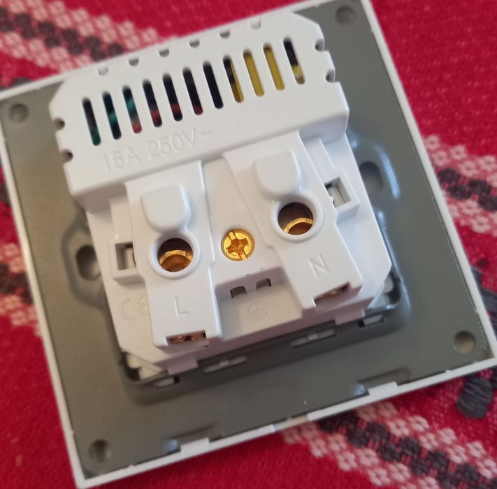 Priza cu USB si port C