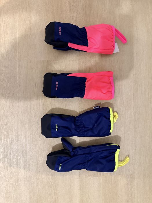 Vand 2 perechi de manusi