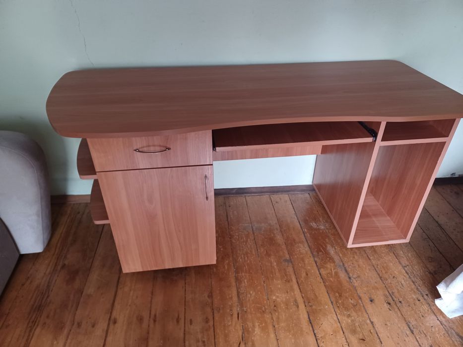 Бюро в добро състояние