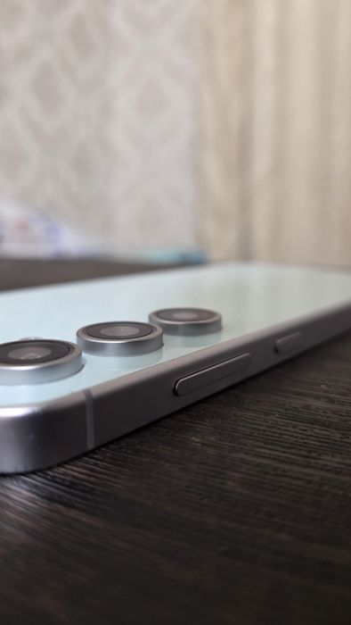 Продам Samsung s24fe 256гб