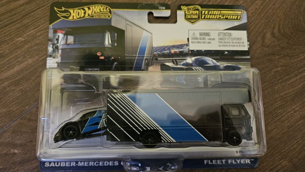 Hot wheels BMW 2 Pack, Mercedes PorscheTeam Transport Premium