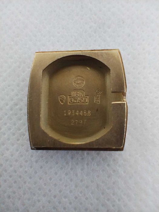 Дамски часовник IWC Classics 18- Karat gold Full Set Swiss Made 60's.