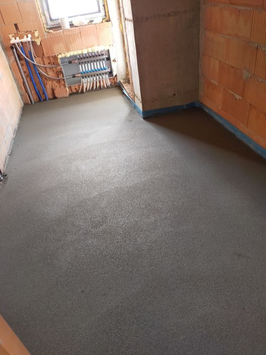 Șapă mecanizată elicopterizata pentru încălzirea în pardoseală