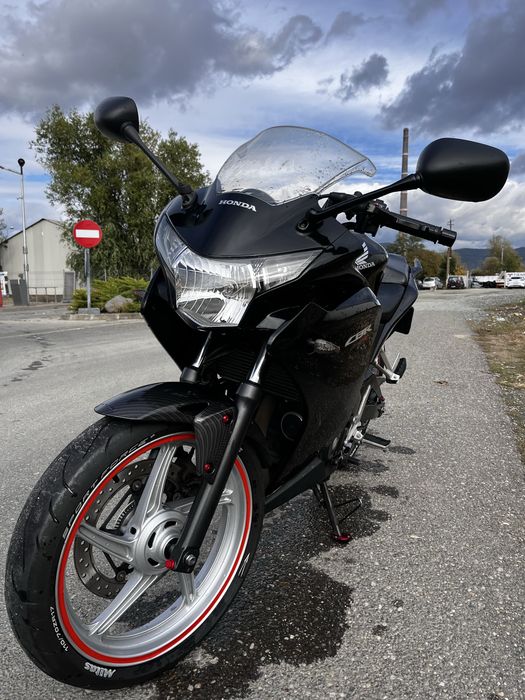 Vand motocicleta HONDA CBR250R