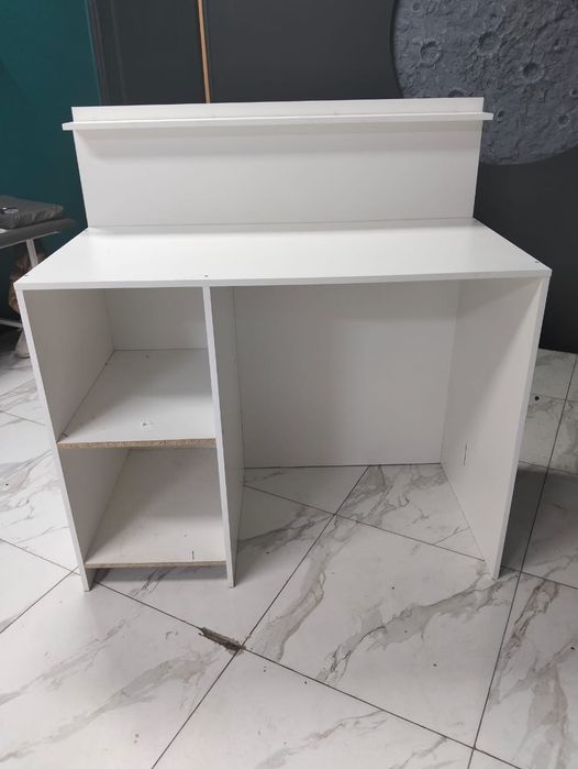 Стол кушетка шкаф