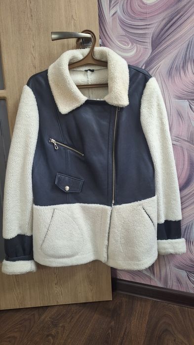 Продам дублёнку натуральная кожа овчинс