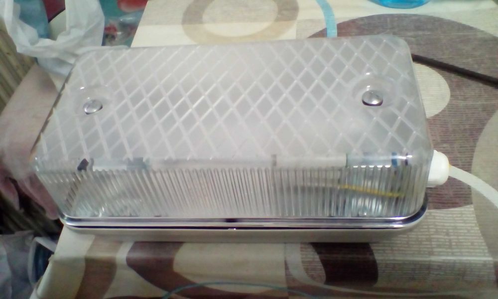 aplice rotunde , lustre tubulare