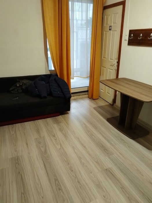 De închiriat Garsoniera la casa