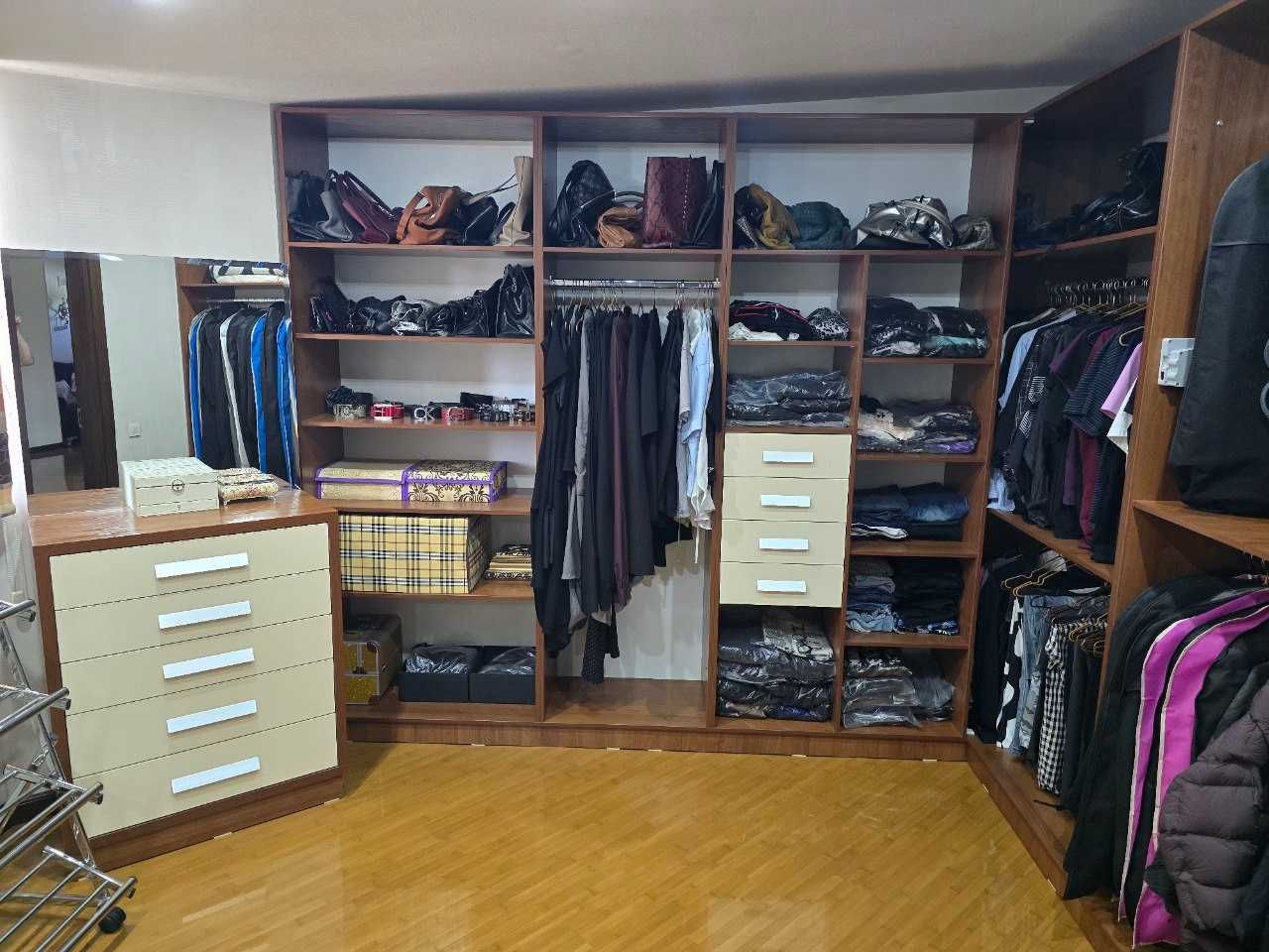 Продаю свой дом - участок в элитной махале "Уста -Ширин (раб. городок)