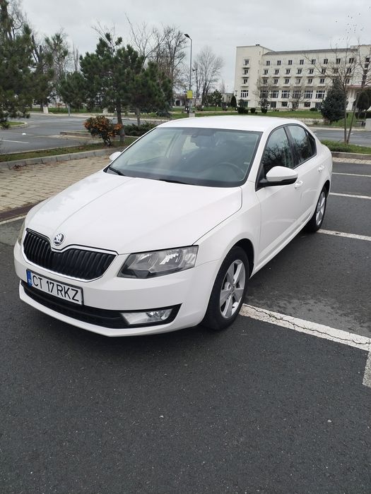 Vând Skoda Octavia 3