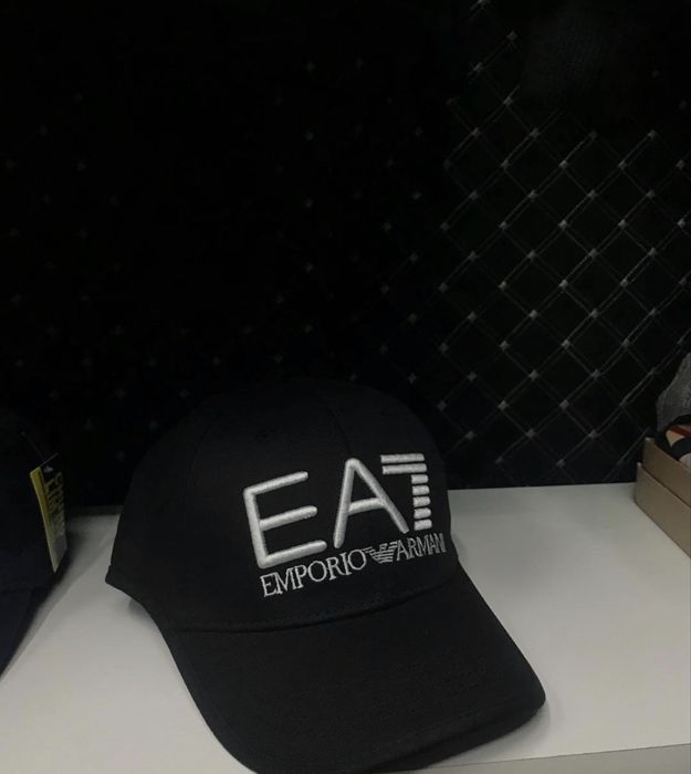 Кепка еа7 черная