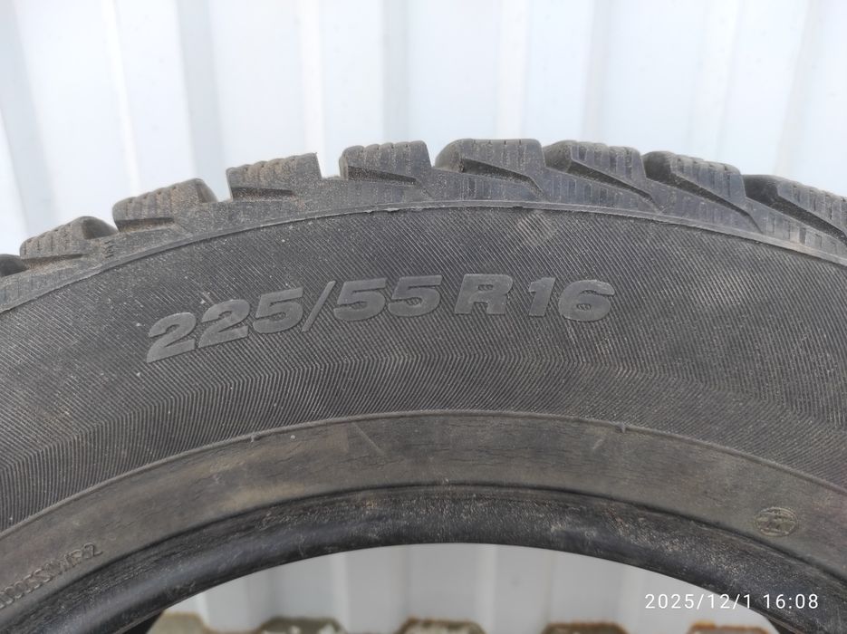 Продам покрышки 225/55/16