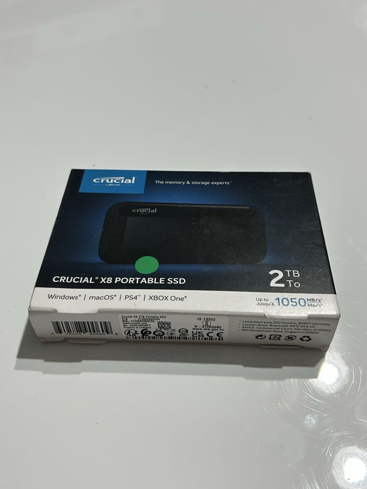 SSD extern Crucial X8, 2TB, 2.5", USB 3.0, Negru SIGILAT