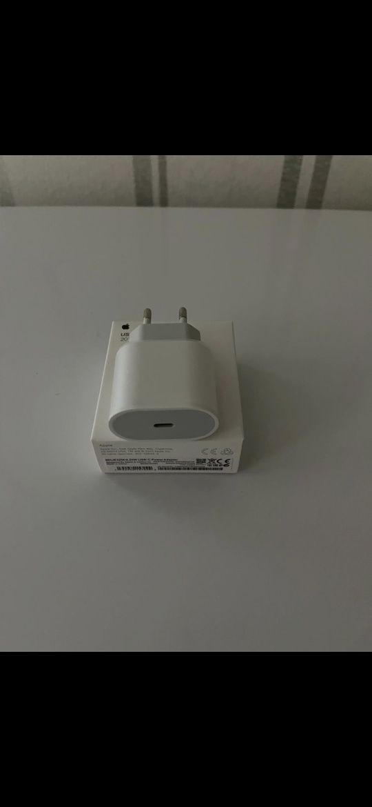 Адаптер питания Apple Type-C 20Bт (MHJE3ZM/A)  Кабель Apple USB Type-C