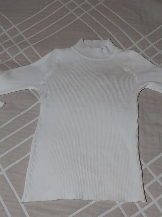 Продам две водолазки, ткань лапша