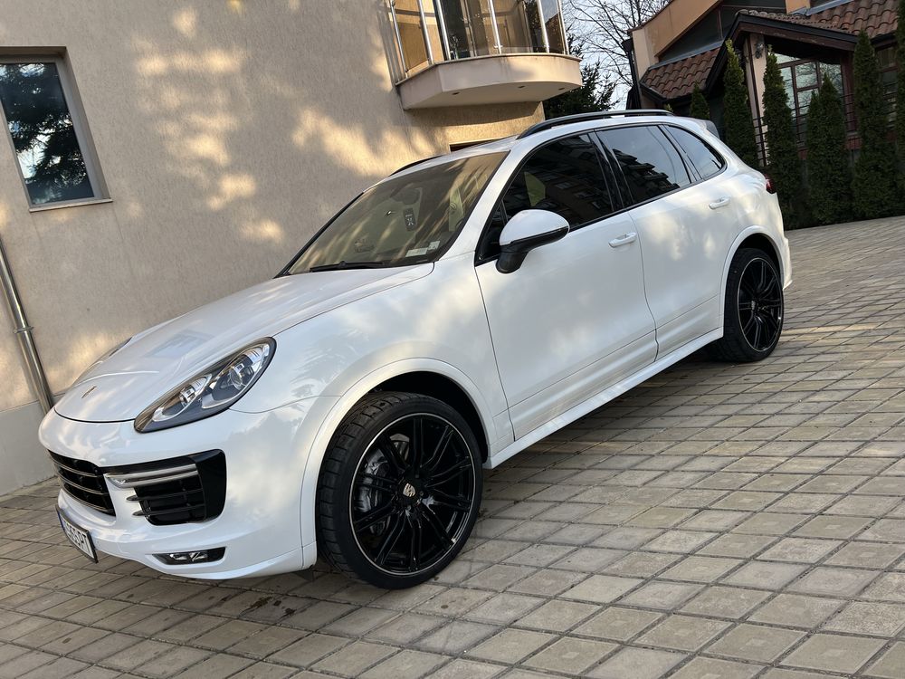 Porsche Cayenne GTS
