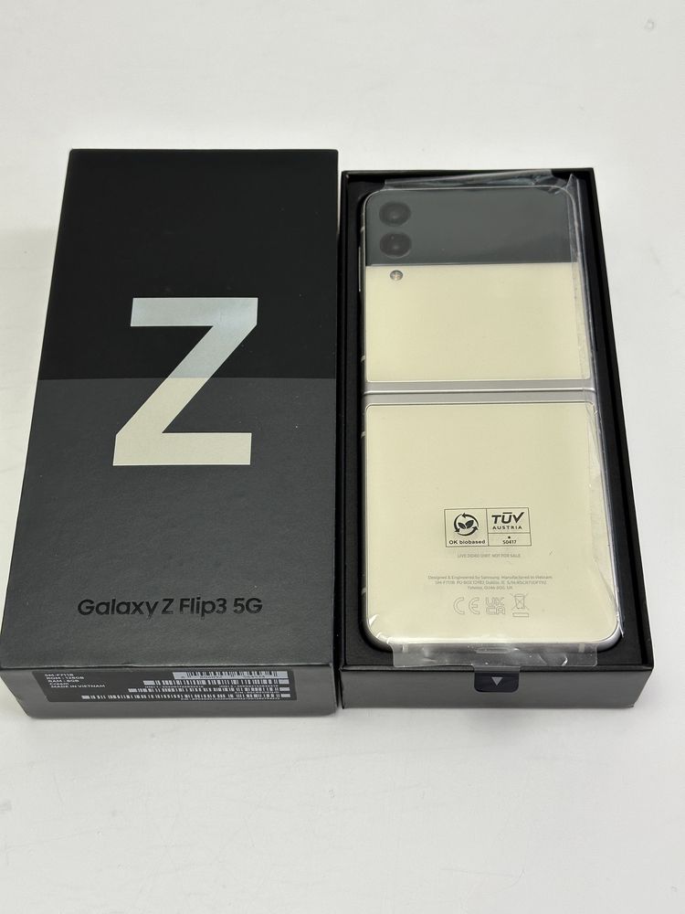 Samsung Galaxy Z Flip3, 8GB RAM, 128GB, 5G, CREAM - Impecabil la Cutie