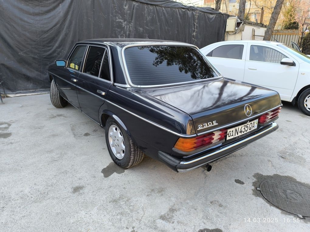 Мерседес w123 в хорошем состоянии