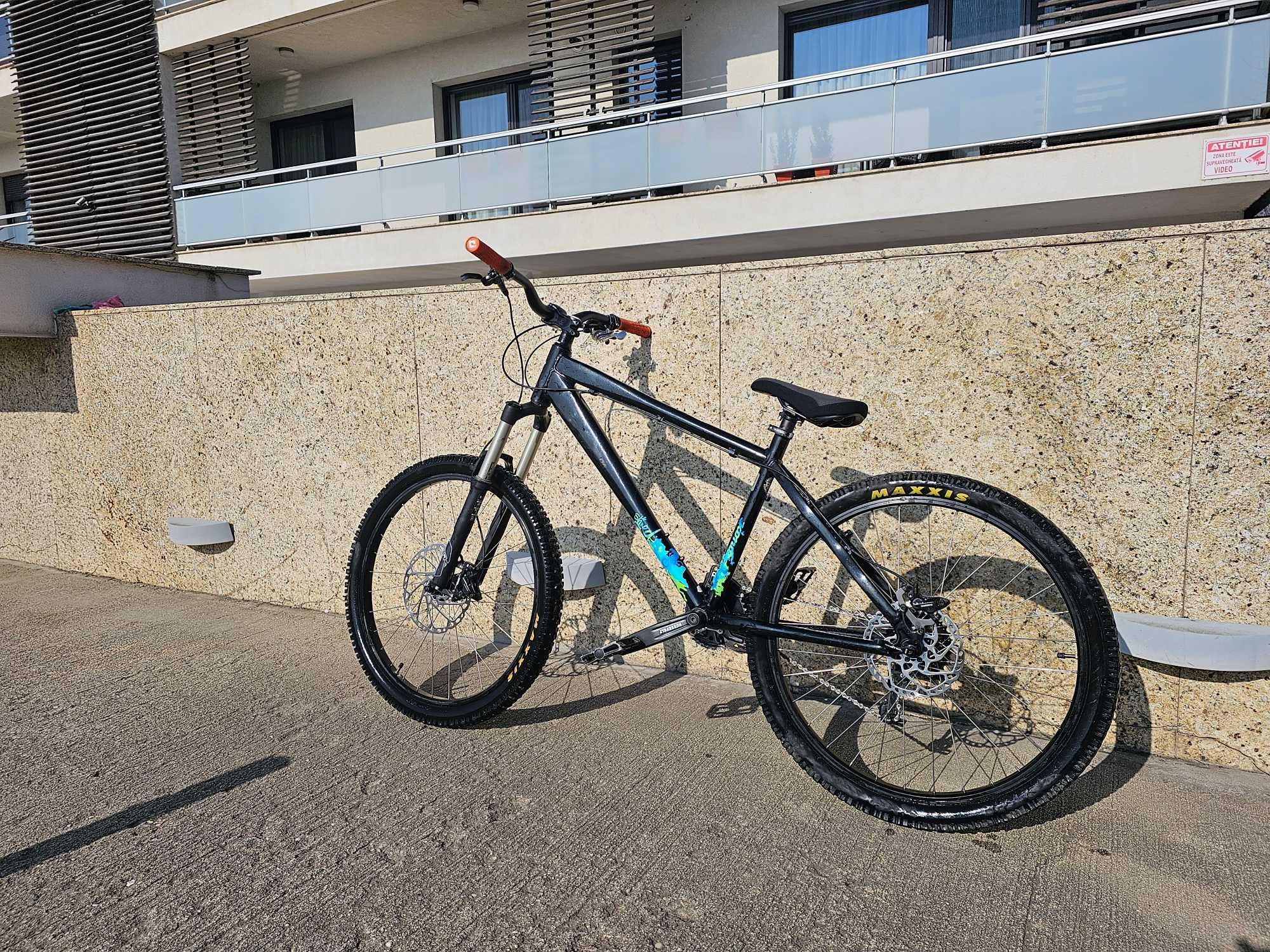 Kona Shred (dirt jump/pump track)