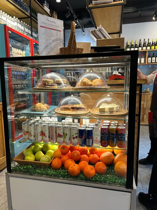 Витрина кондитерская