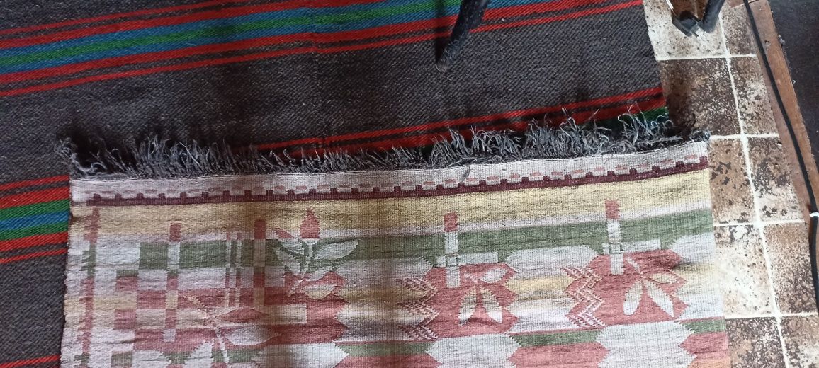 Стар  битов килим