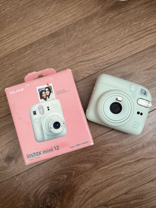 Фотоаппарат instax 12
