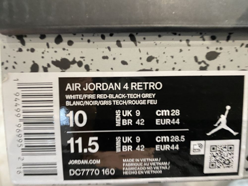 Air Jordan 4 Retro