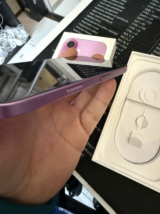 iPhone 16 pink impecabil 256GB baterie 91% garanție 1 an