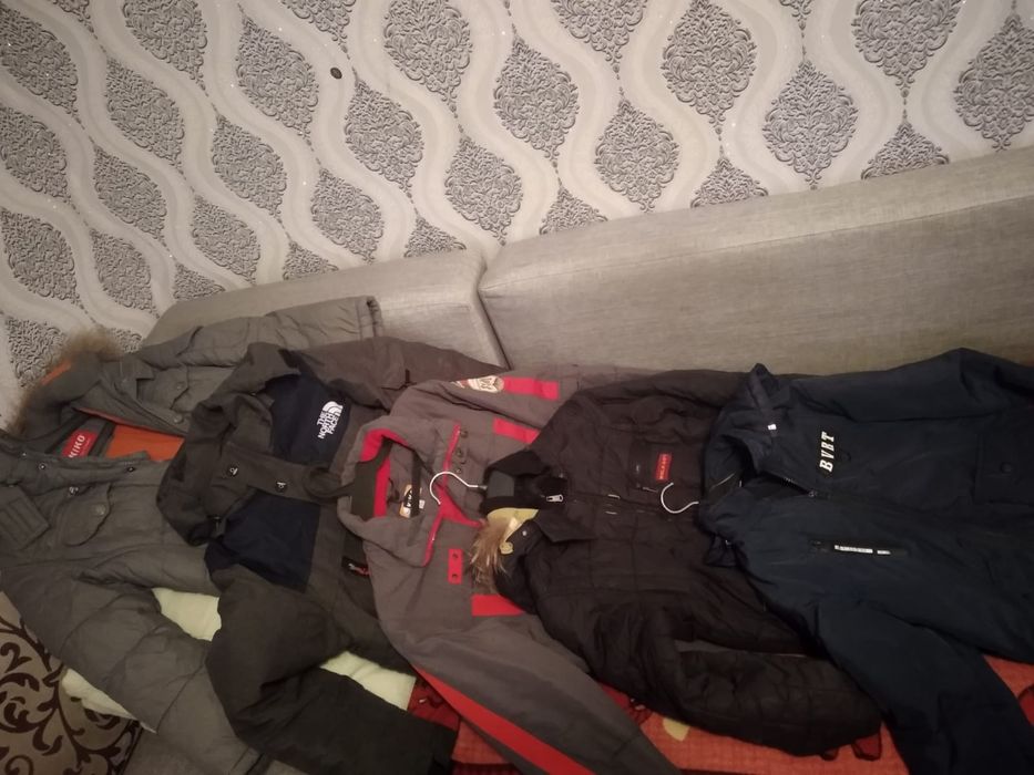 Куртки по цене одной